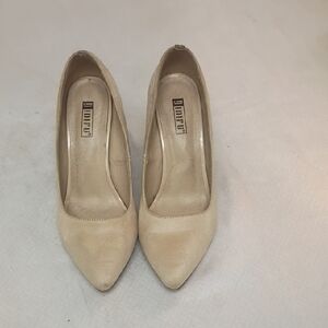 IDIFU Pointed Toe Pumps in Beige